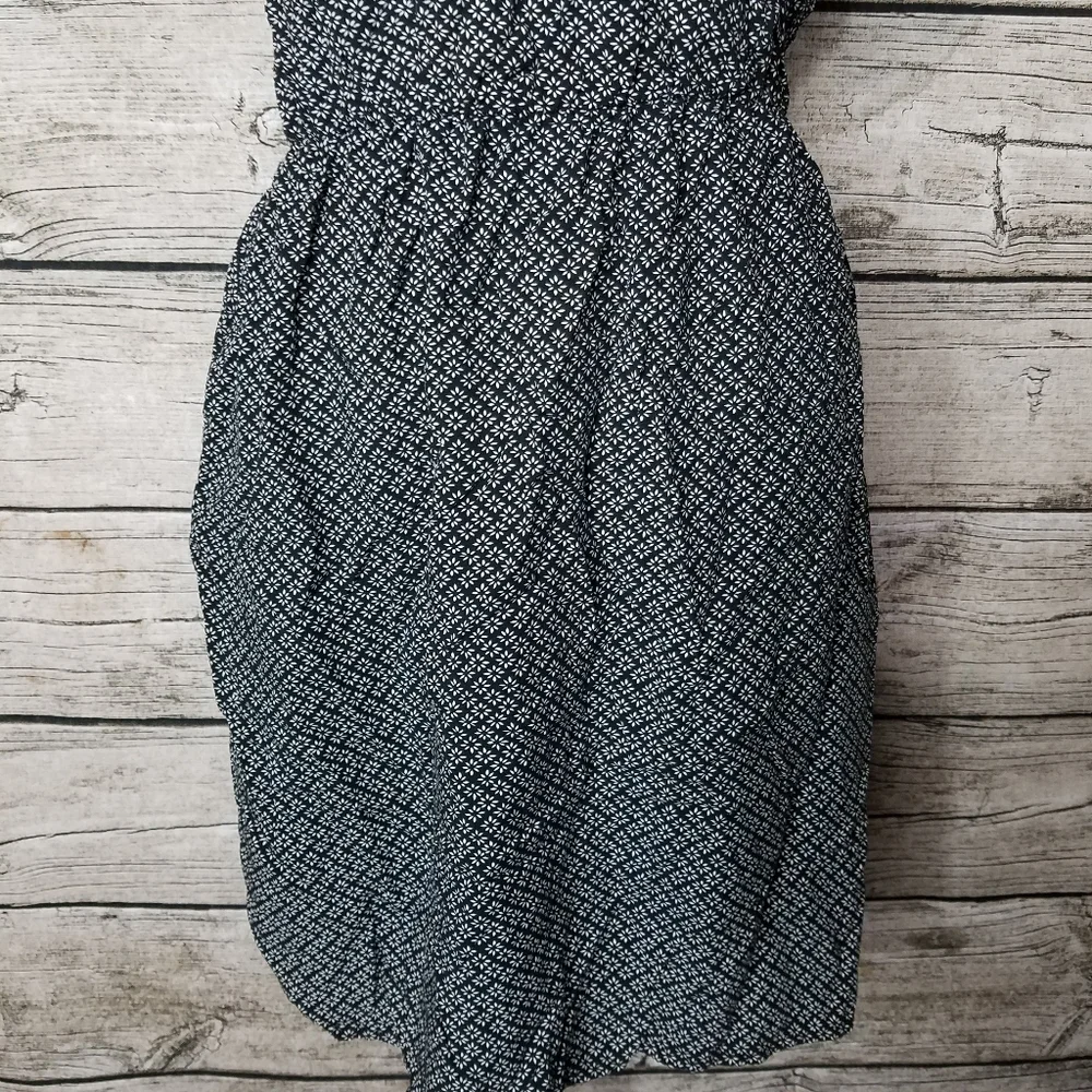 Old Navy Women Black Casual Dress S.Pit to pit approx:  16 inches Right shoul - Picture 3 of 7